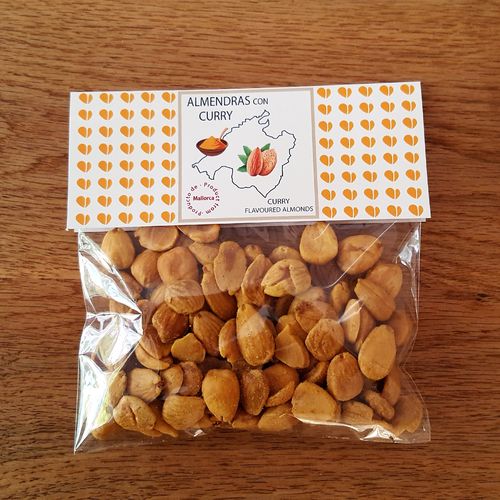 Fried almonds with curry. 90g bag
