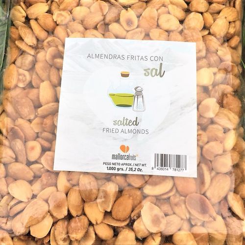 Fried almonds with salt. 1kg bag
